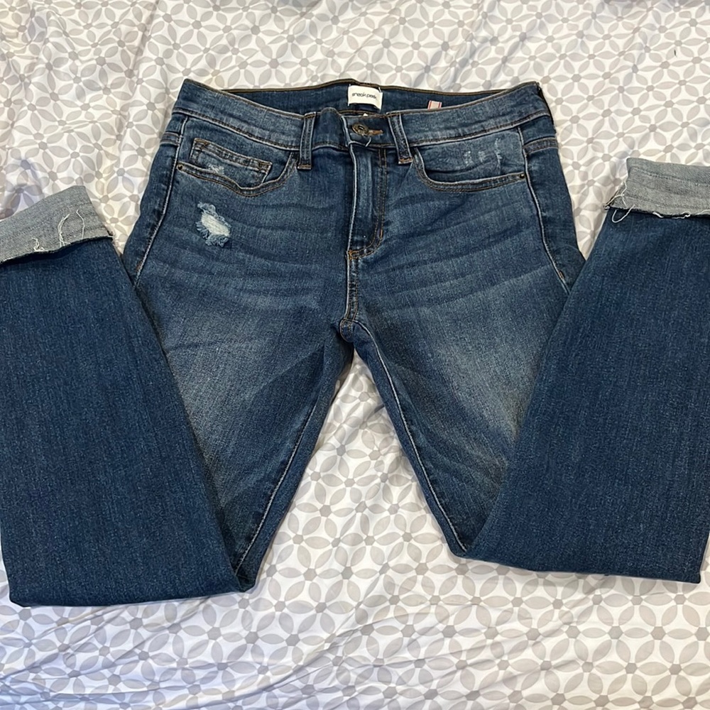 Sneak Peek Mid Rise Jeans Size 7 Juniors